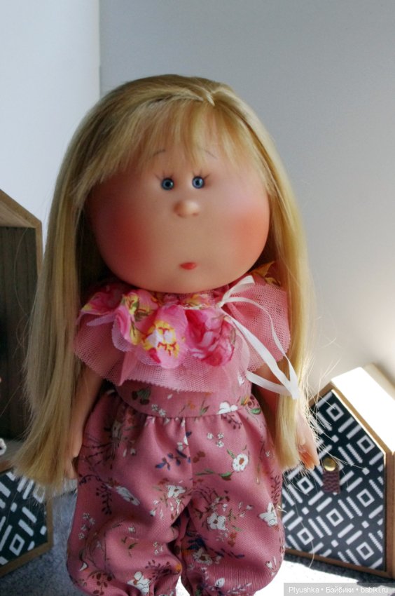 Новая булочка — Куклы Nines d'Onil (Нинес): Миа (Mia) (фото 5)