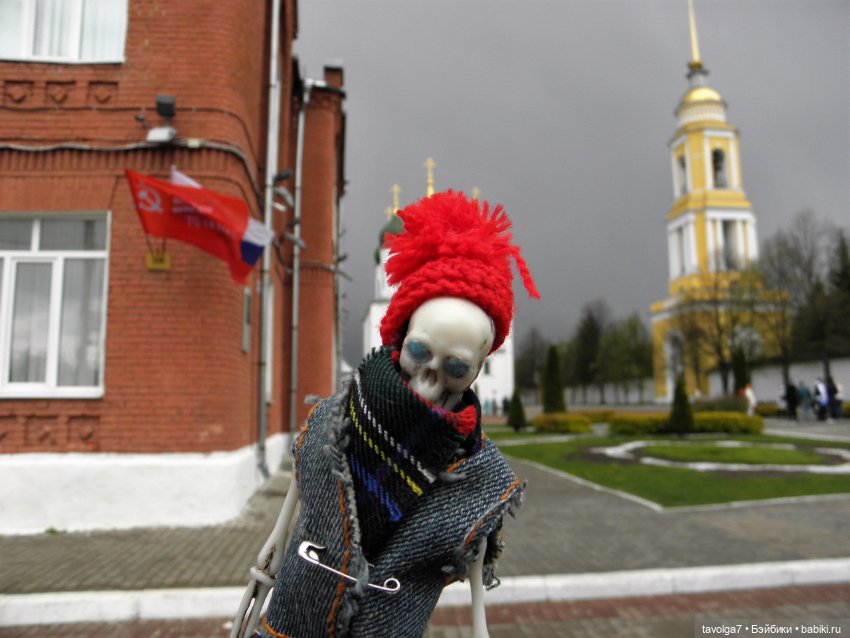 Коломна и Странная Компания в мае