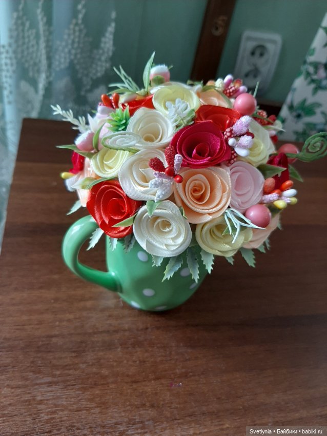 Композиции из роз — Авторские игрушки из разных материалов: синельная проволока (фото 2)