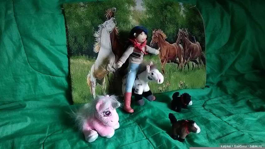 Верхом. День Конника — Авторские игрушки из разных материалов: синельная проволока (фото 2)