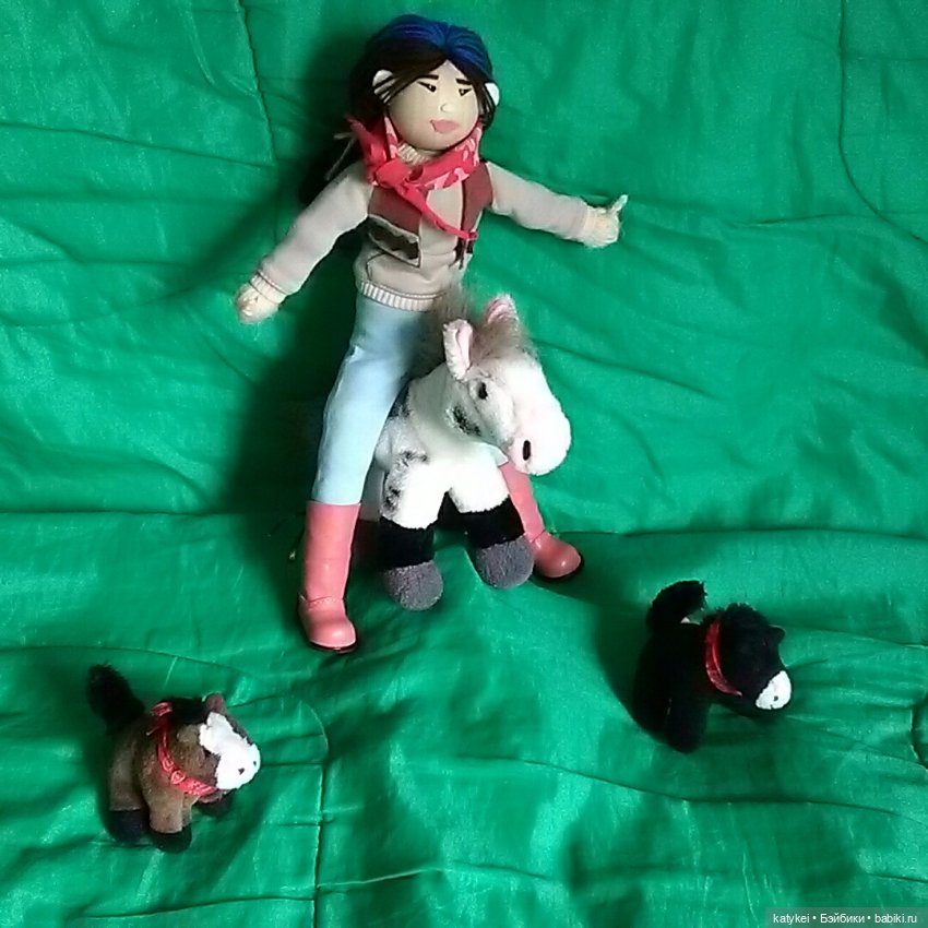 Верхом. День Конника — Авторские игрушки из разных материалов: синельная проволока