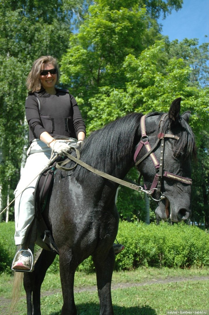 Верхом. День Конника — Авторские игрушки из разных материалов: синельная проволока