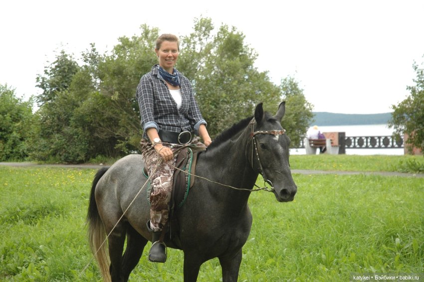 Верхом. День Конника — Авторские игрушки из разных материалов: синельная проволока