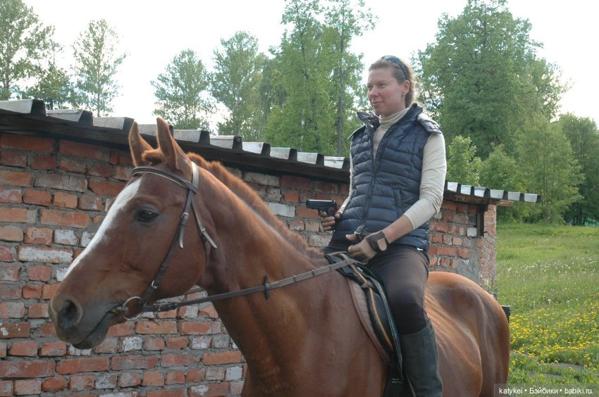 Верхом. День Конника — Авторские игрушки из разных материалов: синельная проволока