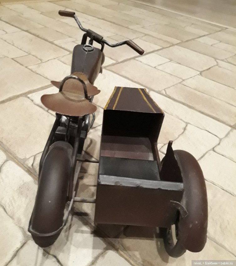 А не посидеть ли нам в гараже или про мои мальчишечьи игрушки