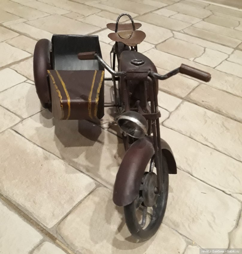 А не посидеть ли нам в гараже или про мои мальчишечьи игрушки