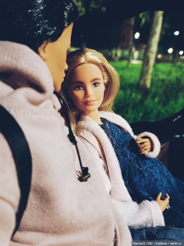 Прогулки днем и ночью — Куклы Barbie (Барби): Looks