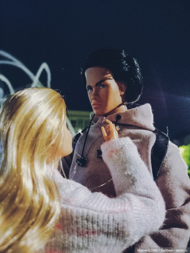 Прогулки днем и ночью — Куклы Barbie (Барби): Looks