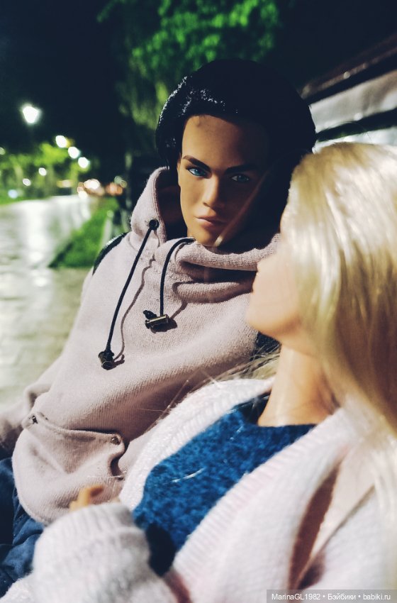Прогулки днем и ночью — Куклы Barbie (Барби): Looks