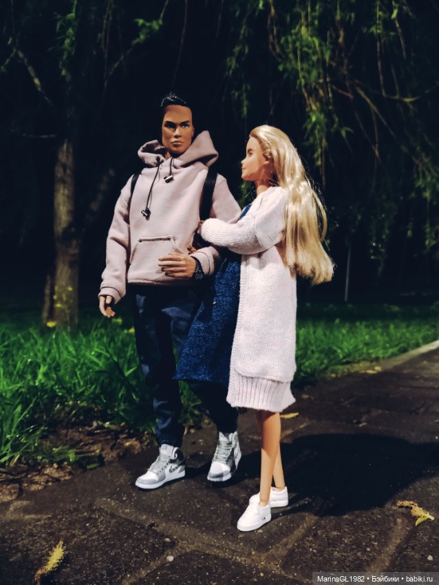 Прогулки днем и ночью — Куклы Barbie (Барби): Looks