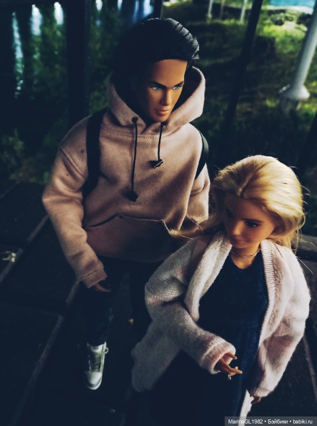 Прогулки днем и ночью — Куклы Barbie (Барби): Looks