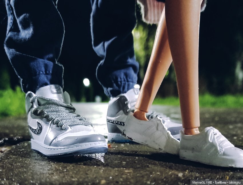 Прогулки днем и ночью — Куклы Barbie (Барби): Looks