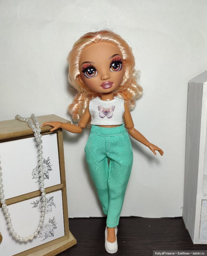 Быть или не быть белой блузке и жилетке (фото 2)