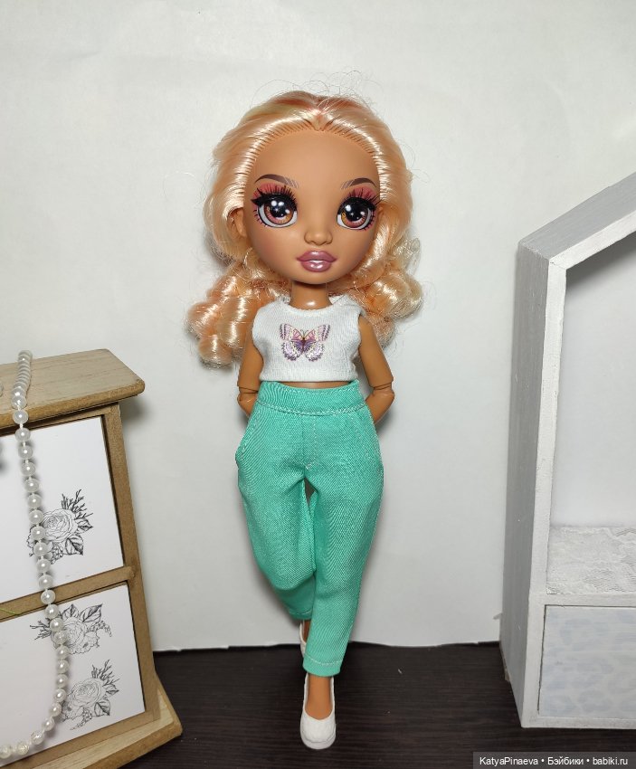 Быть или не быть белой блузке и жилетке