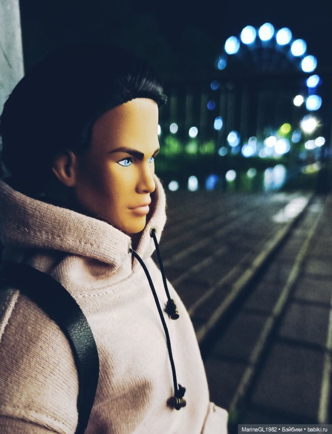 Прогулки днем и ночью — Куклы Barbie (Барби): Looks
