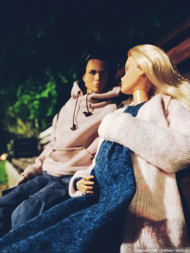 Прогулки днем и ночью — Куклы Barbie (Барби): Looks