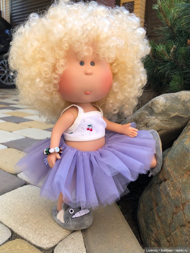 Танец одуванчиков — Куклы Nines d'Onil (Нинес): Миа (Mia)