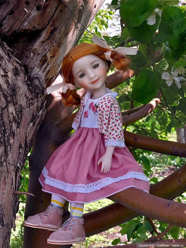 Прогулка с Александрой... 🧚‍♀️🌻🌹🌺 Последние денечки весны🌼🌼🌼