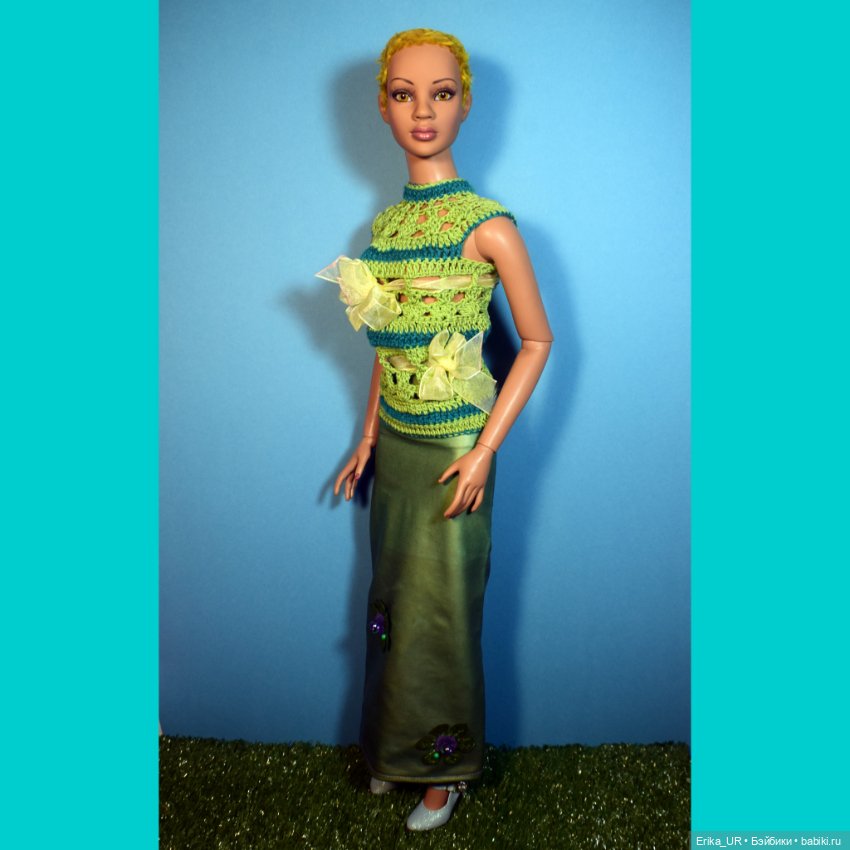 Перепись КуклоНаселения. 2 девушки. Большая и маленькая :))