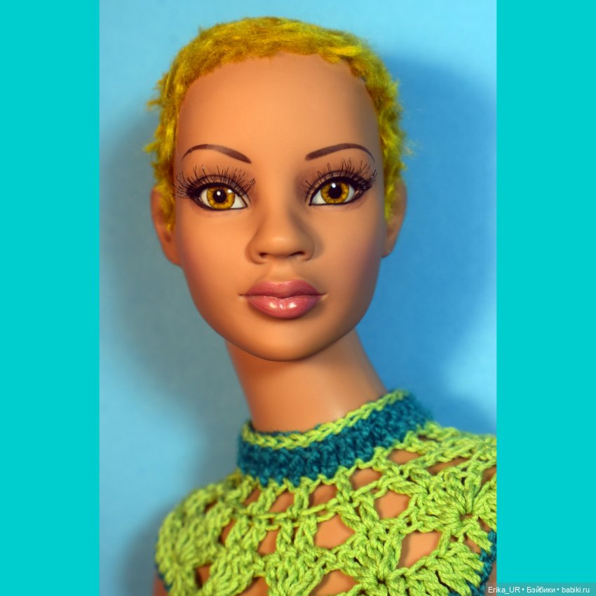 Перепись КуклоНаселения. 2 девушки. Большая и маленькая :))