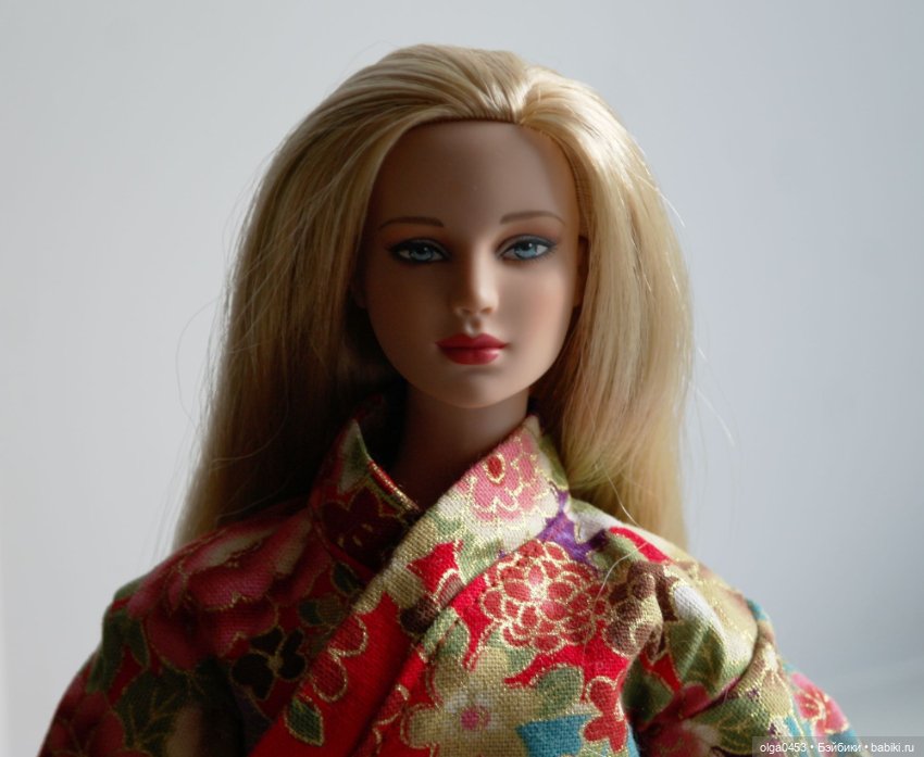 Всемирный день Блондинок у кукол Тоннер