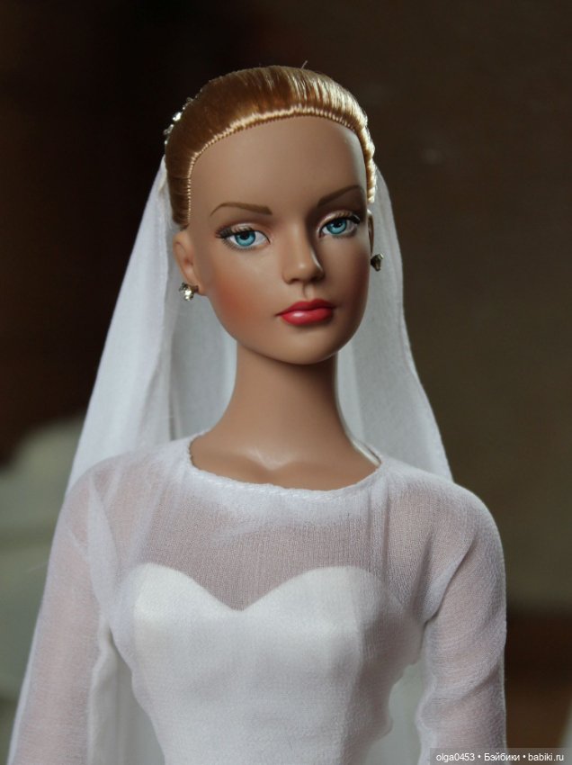 Всемирный день Блондинок у кукол Тоннер