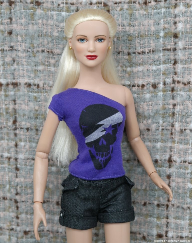 Всемирный день Блондинок у кукол Тоннер