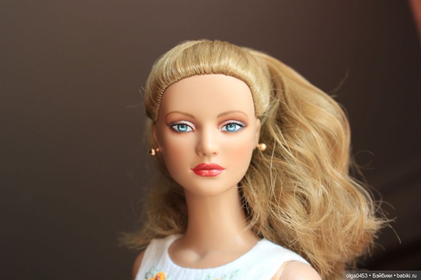 Всемирный день Блондинок у кукол Тоннер
