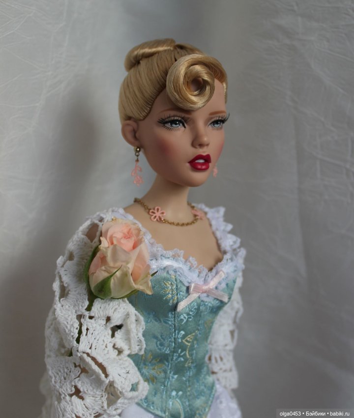 Всемирный день Блондинок у кукол Тоннер