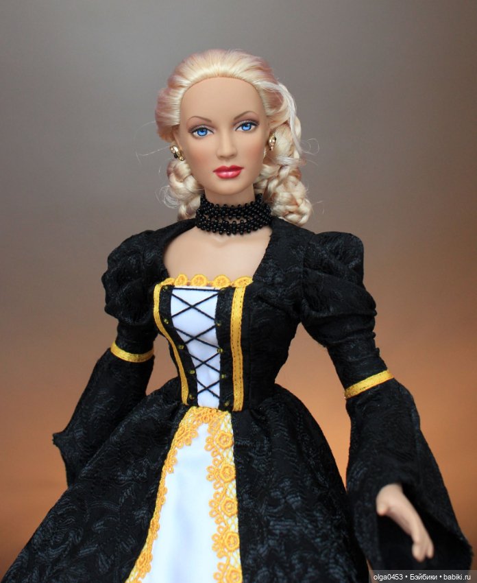 Всемирный день Блондинок у кукол Тоннер