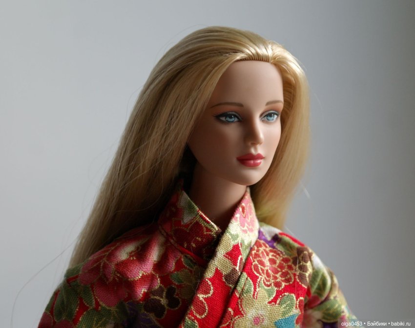 Всемирный день Блондинок у кукол Тоннер