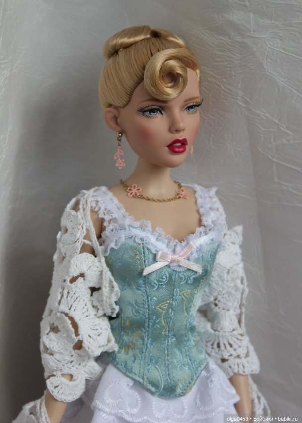 Всемирный день Блондинок у кукол Тоннер