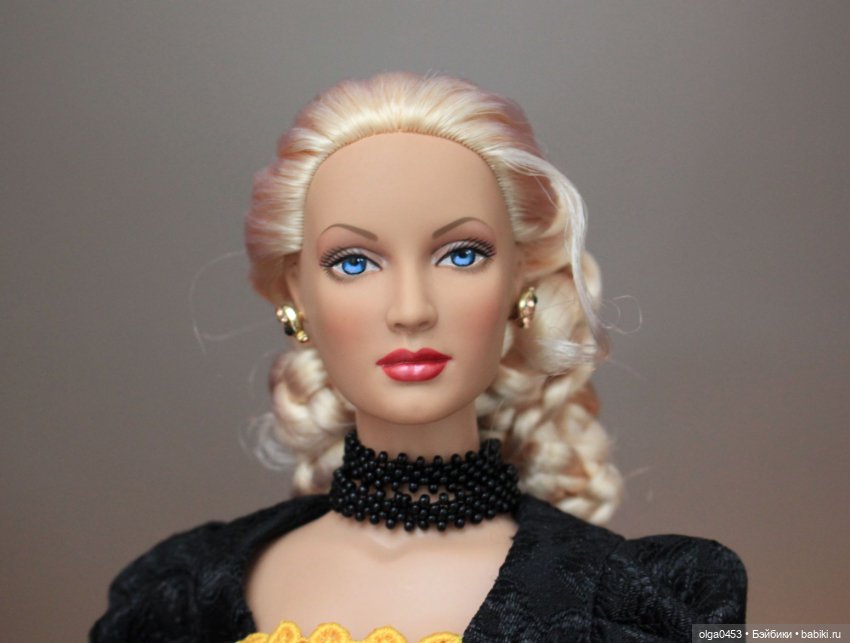 Всемирный день Блондинок у кукол Тоннер