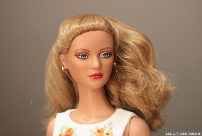 Всемирный день Блондинок у кукол Тоннер