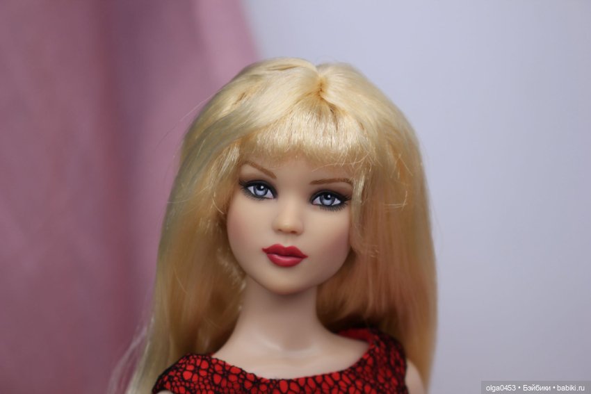 Всемирный день Блондинок у кукол Тоннер