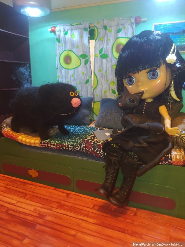 Уголок для Блайз — Румбоксы и кукольные интерьеры: фото