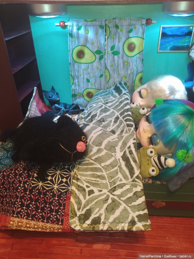Уголок для Блайз — Румбоксы и кукольные интерьеры: фото