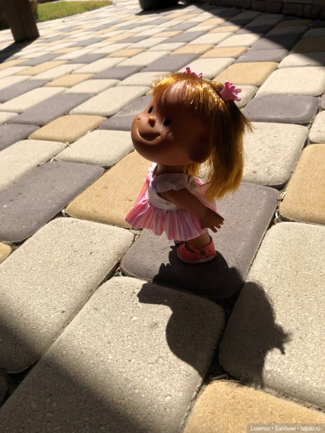 Улыбка до ушей, хоть завязочки пришей