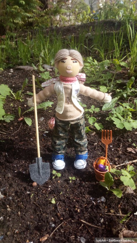 Юнилке, огород и размышления о куклах