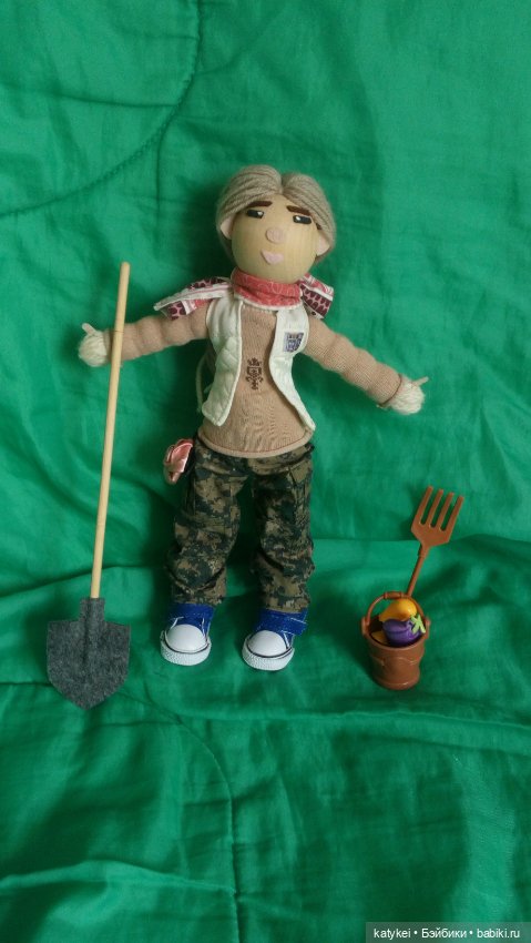 Юнилке, огород и размышления о куклах