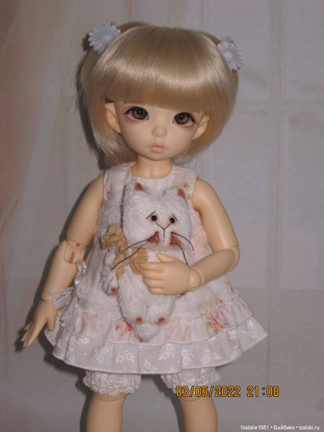 КошЬ. Прелестное создание и как Натка с Марусей его поделить пытались (фото 2)