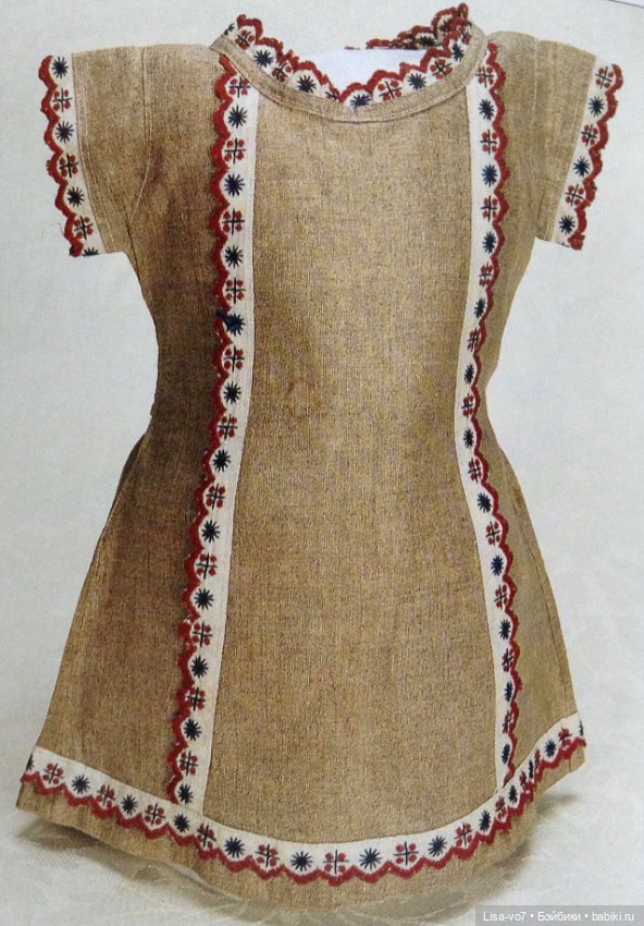 Примеры антикварных платьев с отделкой цветным шитьем/тесьмой (фото 5)