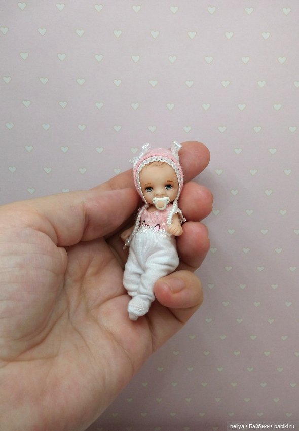 Кнопочка. Ростик 7 см — Авторские миниатюрные куклы: лепка (фото 7)