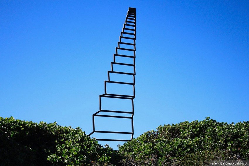 Инсталляция «Лестница на небеса» от автора Стридом ван дер Мерве (Strijdom van der Merwe) (фото 4)