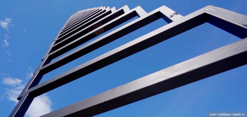 Инсталляция «Лестница на небеса» от автора Стридом ван дер Мерве (Strijdom van der Merwe) (фото 3)