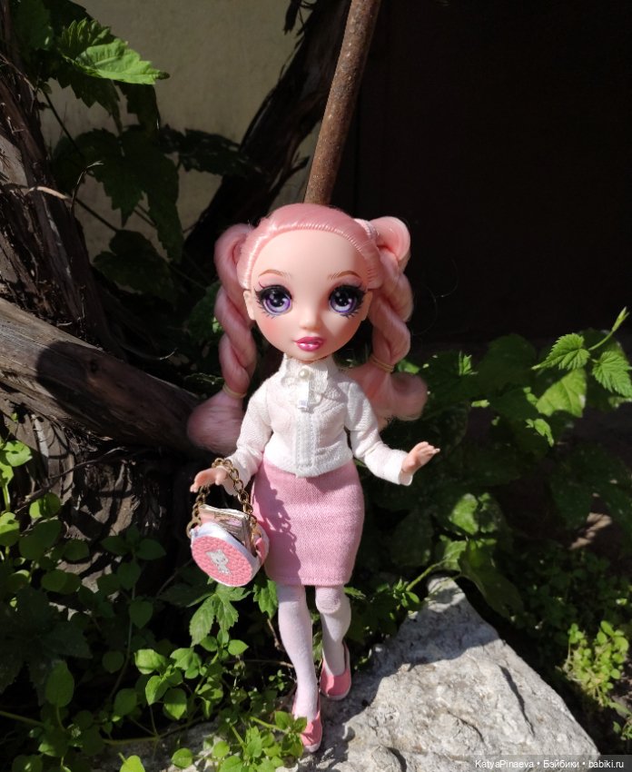 Знакомство с Беллой — Куклы Rainbow High (Рейнбоу Хай (фото 2)
