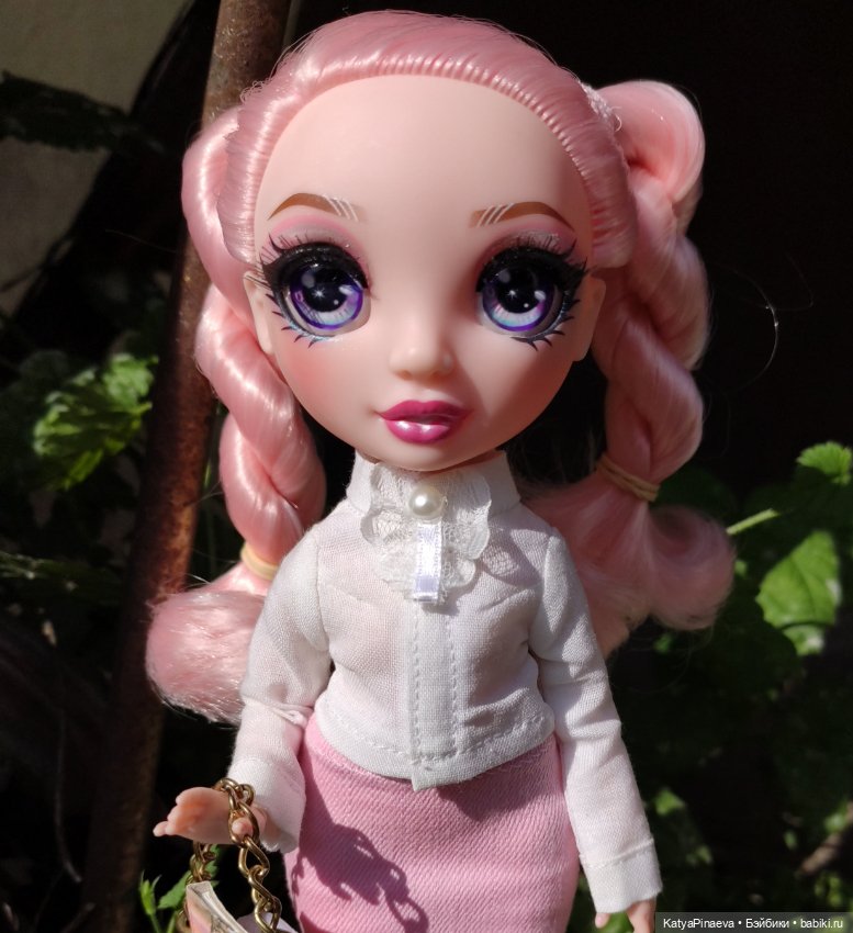Знакомство с Беллой — Куклы Rainbow High (Рейнбоу Хай (фото 5)