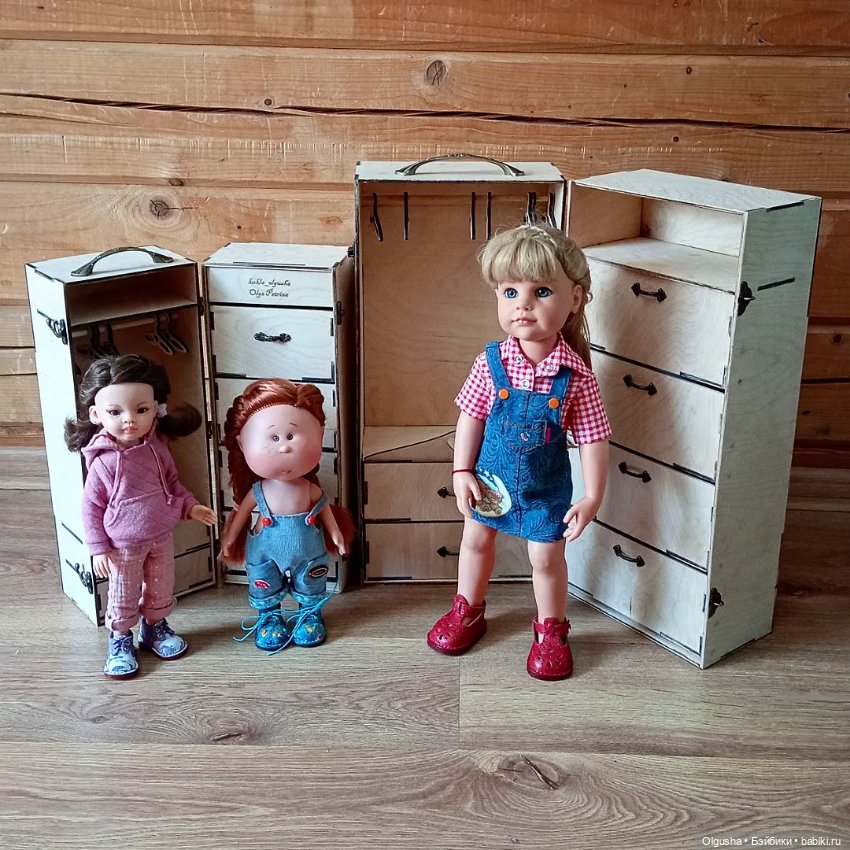 Переносные гардеробные для кукол