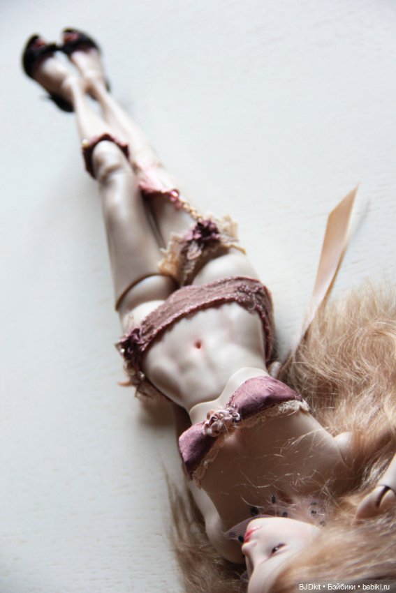 Обзор корсетного белья от Насти Шахматовой для Resindolls