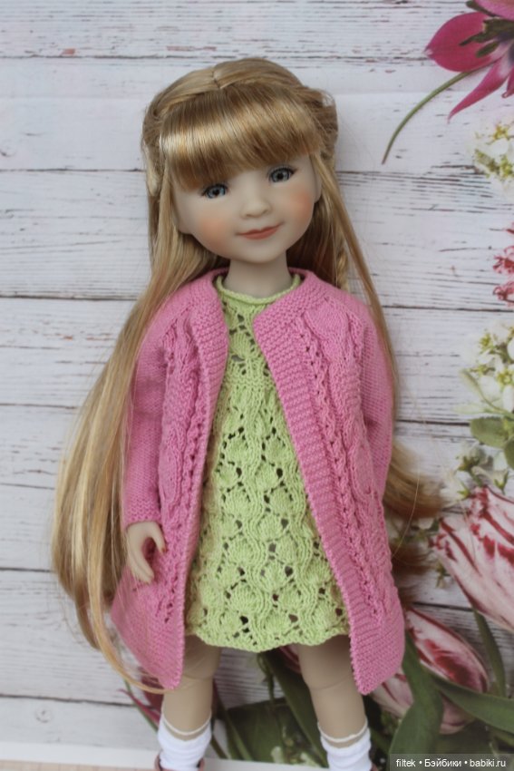 Всем добра и отличного настроения! Первые наряды для Руби Ред